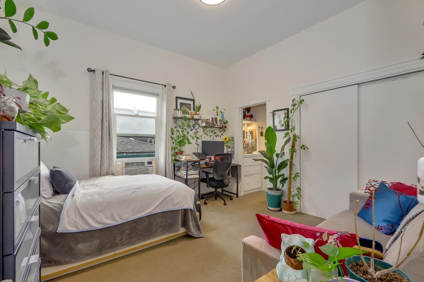 Detail Gallery Image 25 of 59 For 627 S 3rd St, San Jose,  CA 95112 - 9 Beds | 3/1 Baths