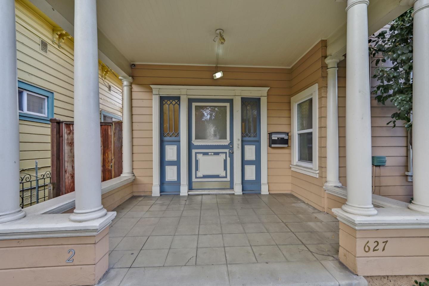 Detail Gallery Image 4 of 59 For 627 S 3rd St, San Jose,  CA 95112 - 9 Beds | 3/1 Baths