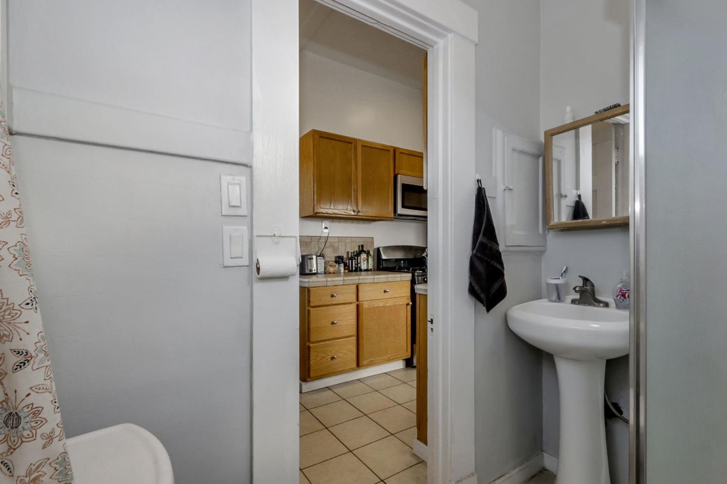 Detail Gallery Image 43 of 59 For 627 S 3rd St, San Jose,  CA 95112 - 9 Beds | 3/1 Baths