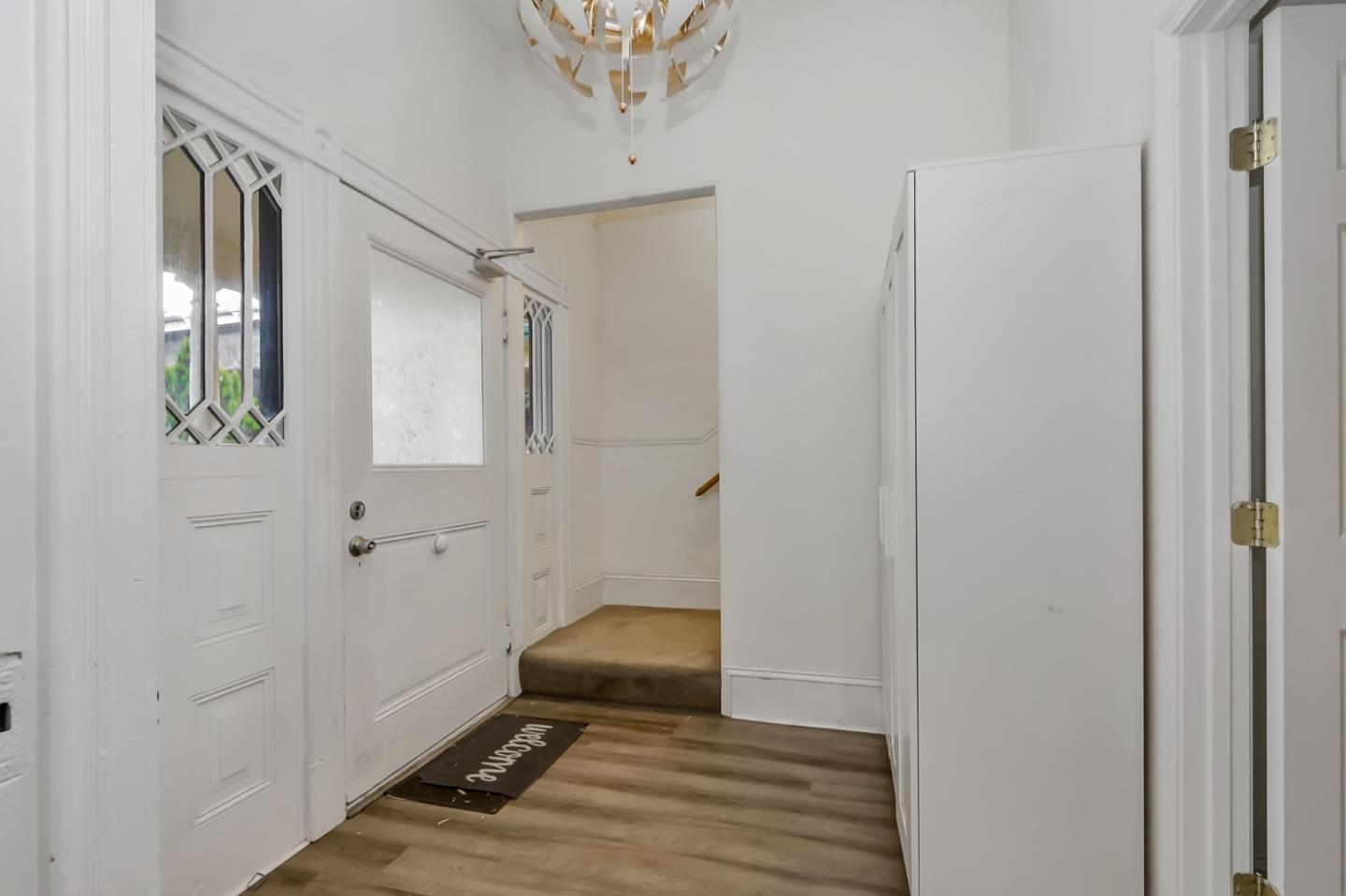 Detail Gallery Image 5 of 59 For 627 S 3rd St, San Jose,  CA 95112 - 9 Beds | 3/1 Baths
