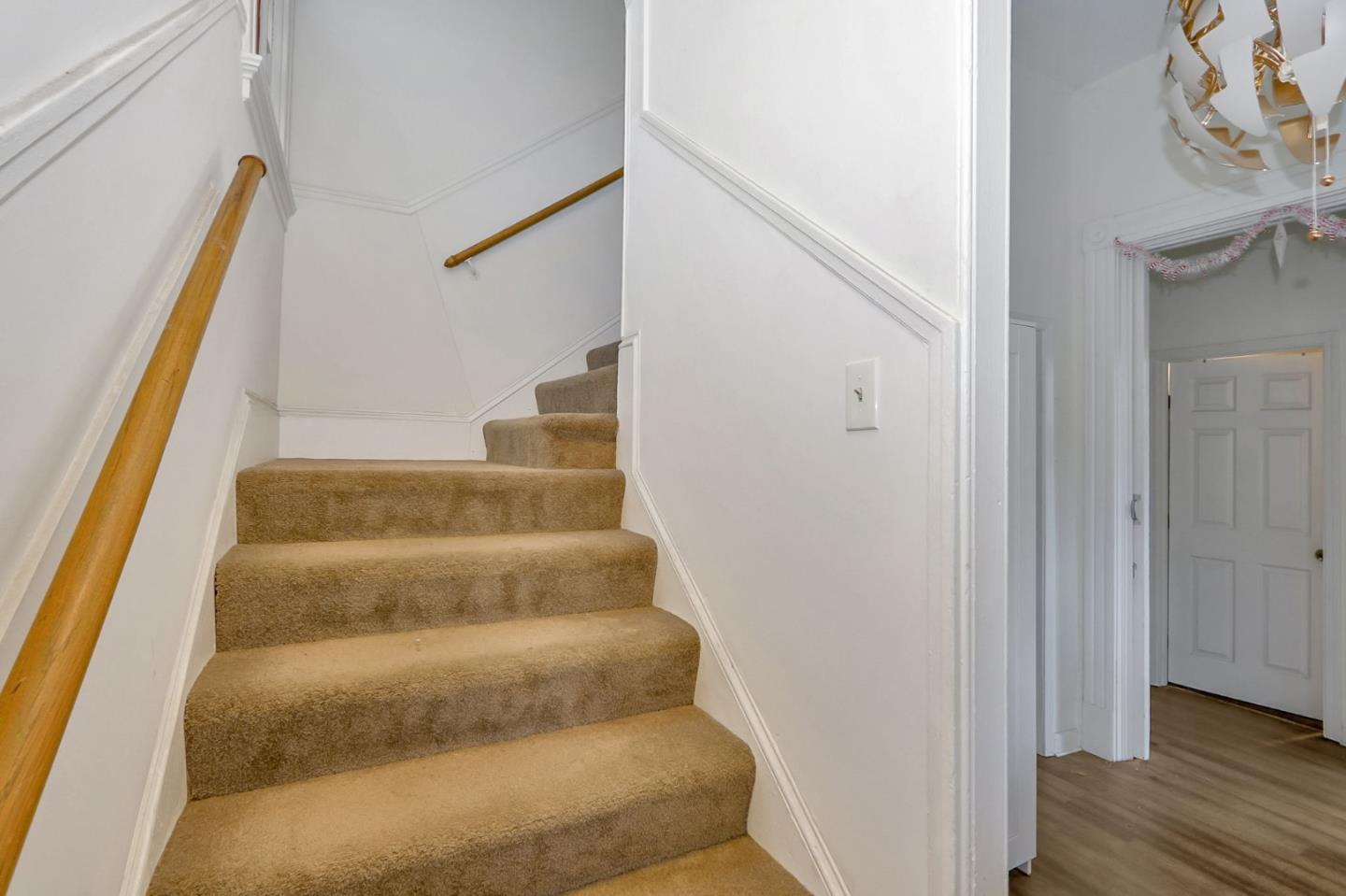 Detail Gallery Image 7 of 59 For 627 S 3rd St, San Jose,  CA 95112 - 9 Beds | 3/1 Baths