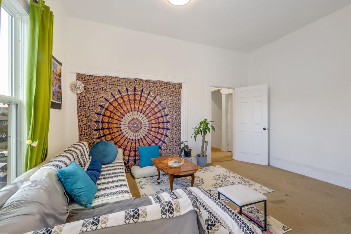 Detail Gallery Image 9 of 59 For 627 S 3rd St, San Jose,  CA 95112 - 9 Beds | 3/1 Baths