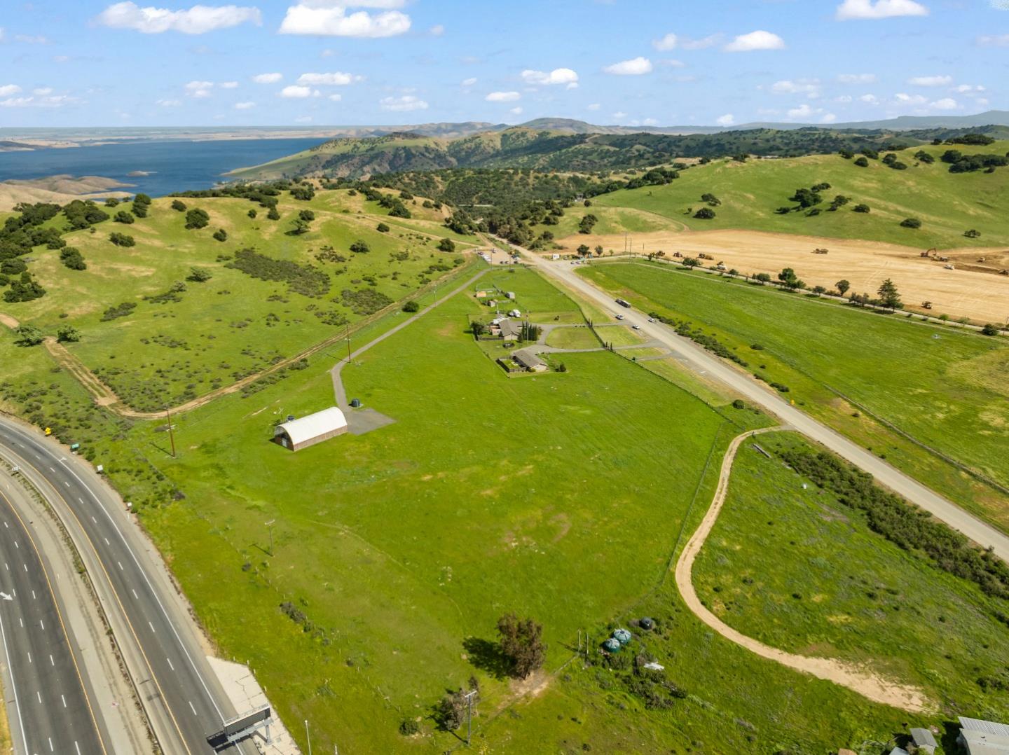 Detail Gallery Image 106 of 125 For 38780 Dinosaur Point Rd, –,  CA 95023 - 3 Beds | 2/1 Baths