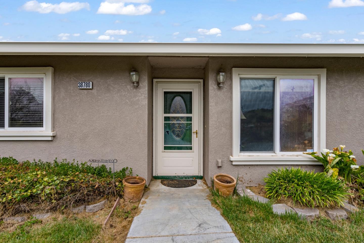 Detail Gallery Image 16 of 125 For 38780 Dinosaur Point Rd, –,  CA 95023 - 3 Beds | 2/1 Baths