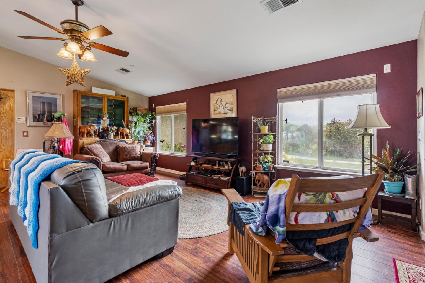 Detail Gallery Image 20 of 125 For 38780 Dinosaur Point Rd, –,  CA 95023 - 3 Beds | 2/1 Baths