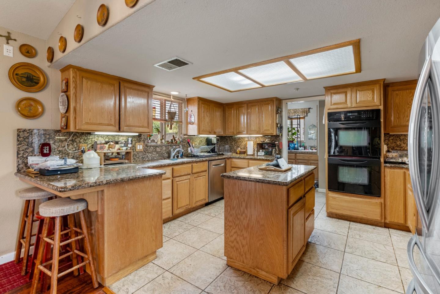 Detail Gallery Image 24 of 125 For 38780 Dinosaur Point Rd, –,  CA 95023 - 3 Beds | 2/1 Baths