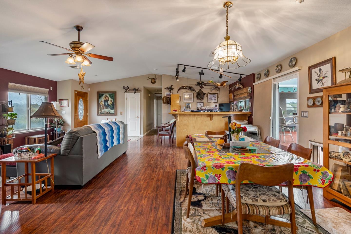 Detail Gallery Image 30 of 125 For 38780 Dinosaur Point Rd, –,  CA 95023 - 3 Beds | 2/1 Baths