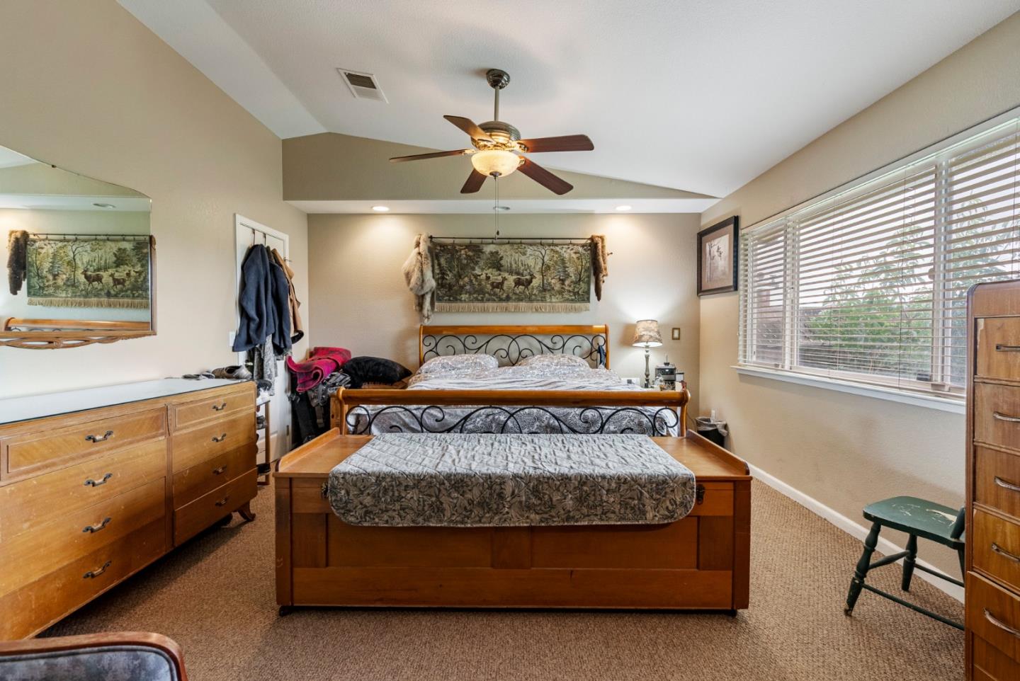 Detail Gallery Image 38 of 125 For 38780 Dinosaur Point Rd, –,  CA 95023 - 3 Beds | 2/1 Baths