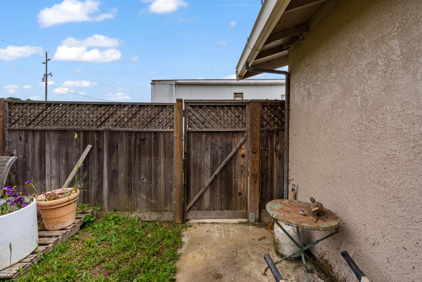 Detail Gallery Image 52 of 125 For 38780 Dinosaur Point Rd, –,  CA 95023 - 3 Beds | 2/1 Baths
