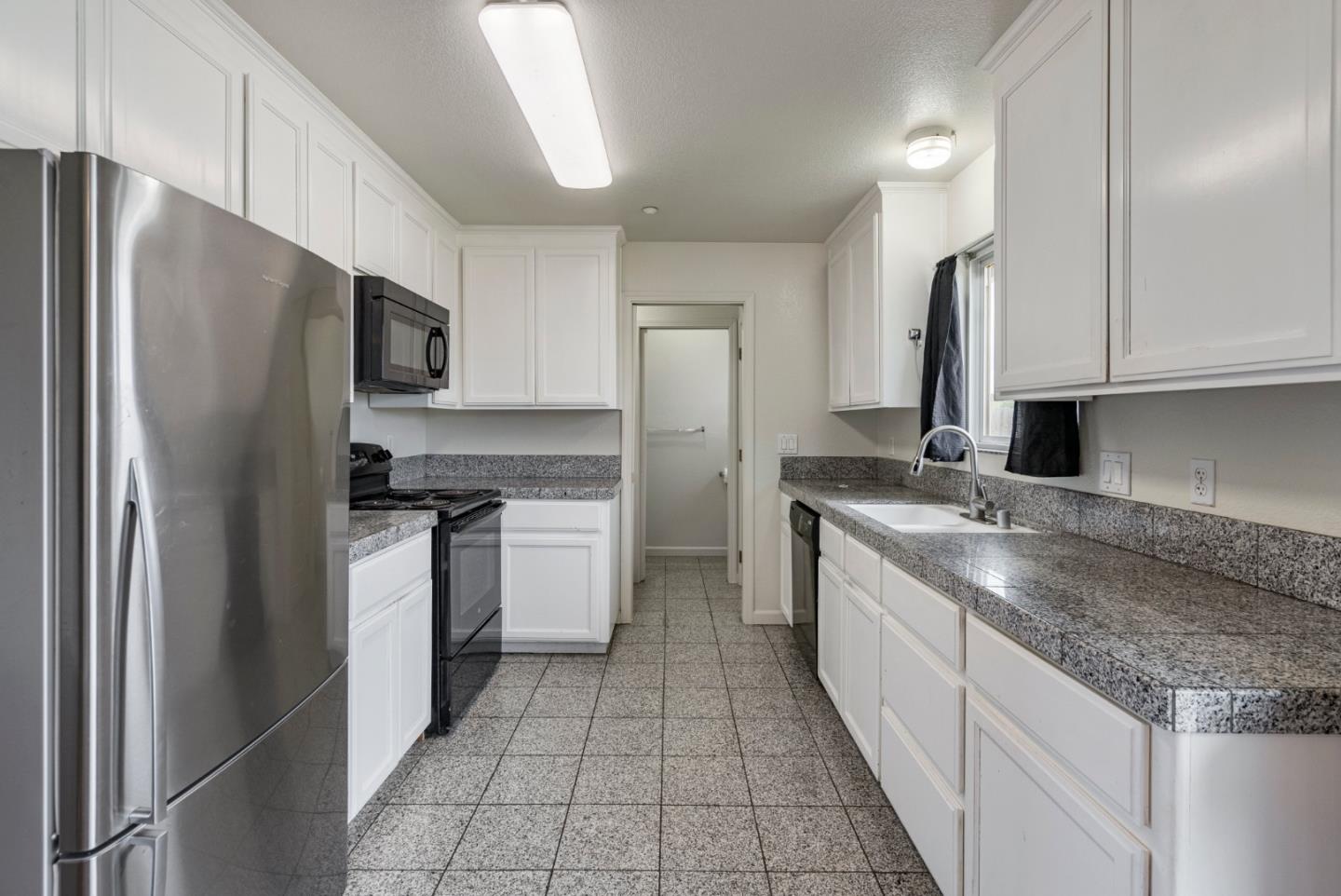Detail Gallery Image 57 of 125 For 38780 Dinosaur Point Rd, –,  CA 95023 - 3 Beds | 2/1 Baths