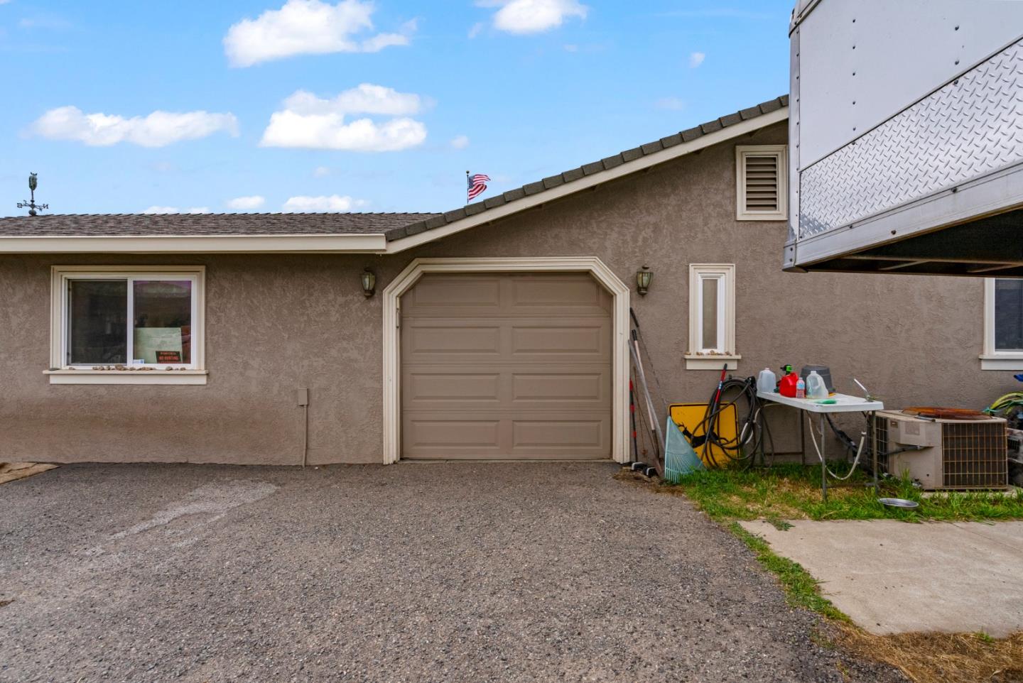 Detail Gallery Image 9 of 125 For 38780 Dinosaur Point Rd, –,  CA 95023 - 3 Beds | 2/1 Baths