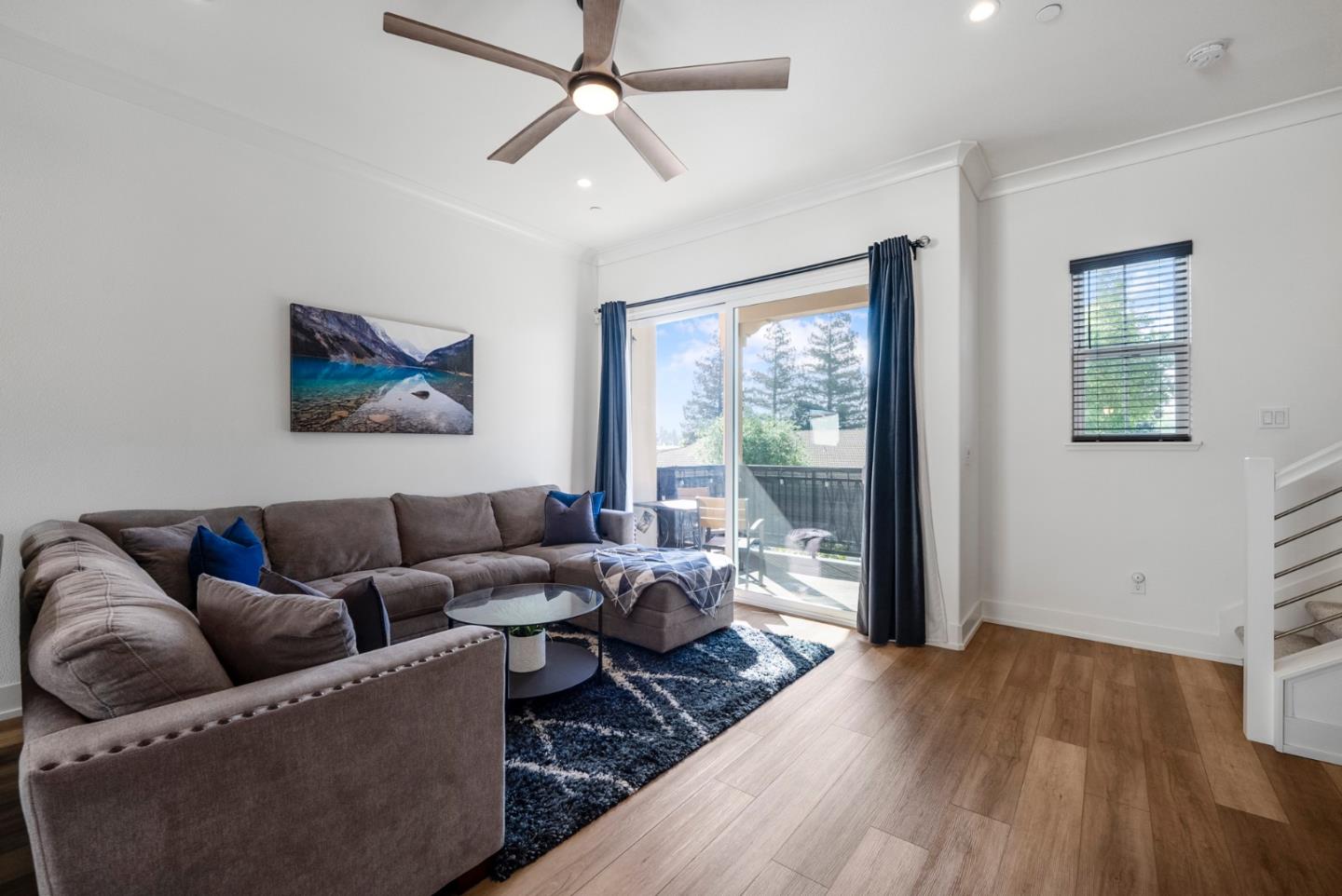 Detail Gallery Image 11 of 33 For 605 Los Castanos Dr, Morgan Hill,  CA 95037 - 3 Beds | 3/1 Baths