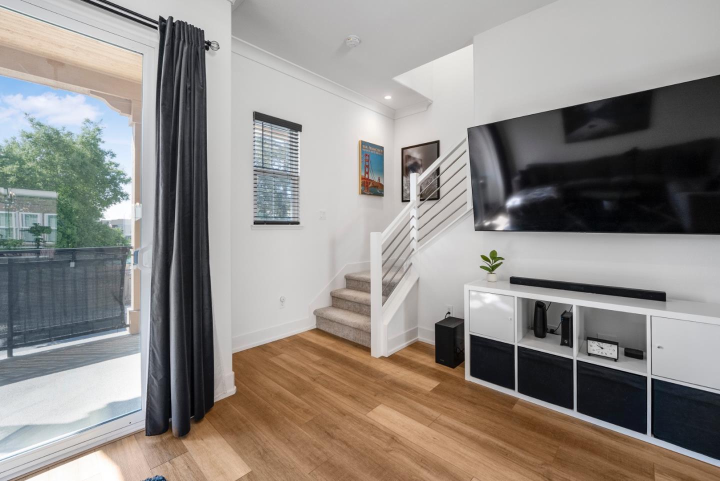 Detail Gallery Image 12 of 33 For 605 Los Castanos Dr, Morgan Hill,  CA 95037 - 3 Beds | 3/1 Baths