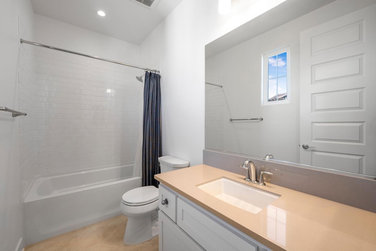 Detail Gallery Image 21 of 33 For 605 Los Castanos Dr, Morgan Hill,  CA 95037 - 3 Beds | 3/1 Baths