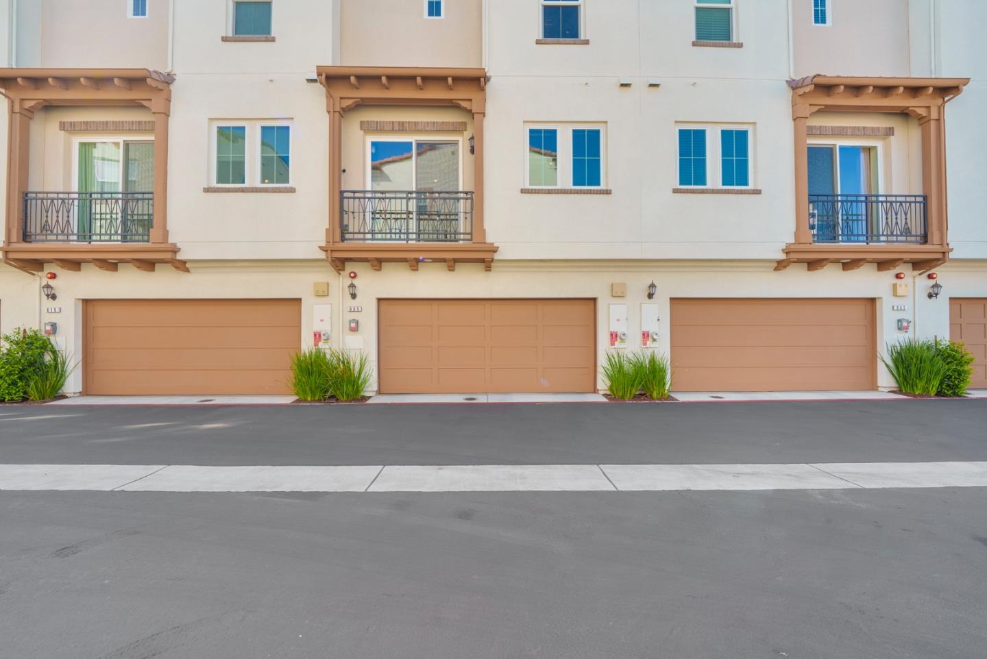 Detail Gallery Image 27 of 33 For 605 Los Castanos Dr, Morgan Hill,  CA 95037 - 3 Beds | 3/1 Baths