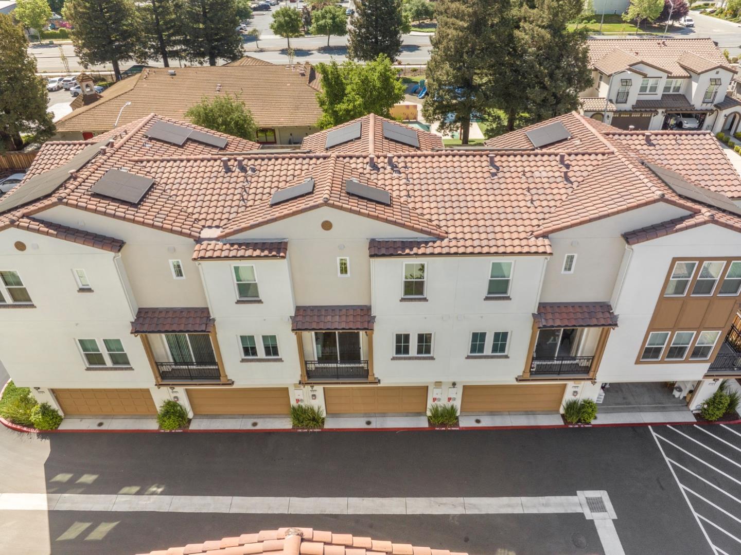 Detail Gallery Image 28 of 33 For 605 Los Castanos Dr, Morgan Hill,  CA 95037 - 3 Beds | 3/1 Baths