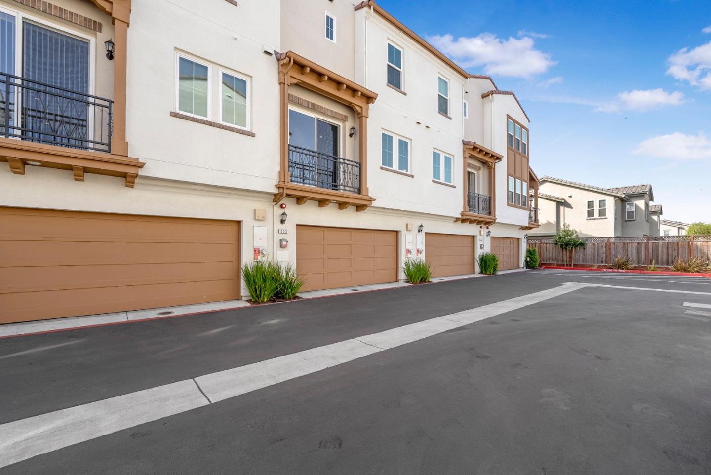 Detail Gallery Image 30 of 33 For 605 Los Castanos Dr, Morgan Hill,  CA 95037 - 3 Beds | 3/1 Baths