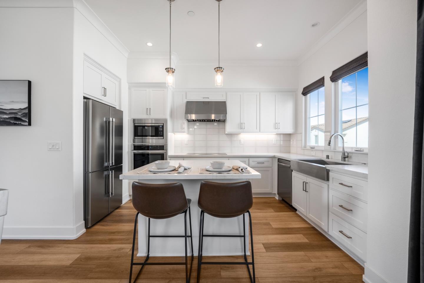 Detail Gallery Image 6 of 33 For 605 Los Castanos Dr, Morgan Hill,  CA 95037 - 3 Beds | 3/1 Baths