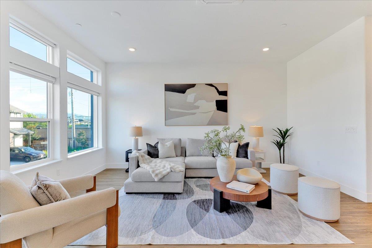 Detail Gallery Image 15 of 66 For 210 Waters Park Cir #204,  San Mateo,  CA 94403 - 3 Beds | 2 Baths