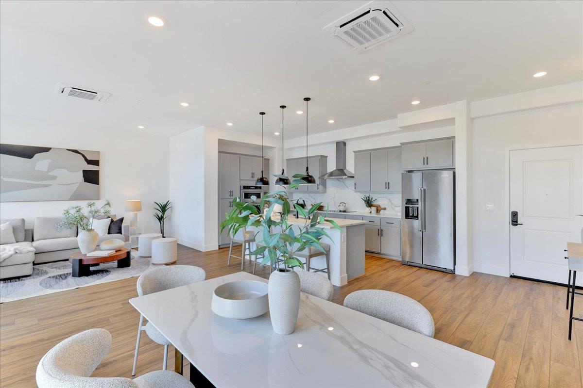 Detail Gallery Image 22 of 66 For 210 Waters Park Cir #204,  San Mateo,  CA 94403 - 3 Beds | 2 Baths