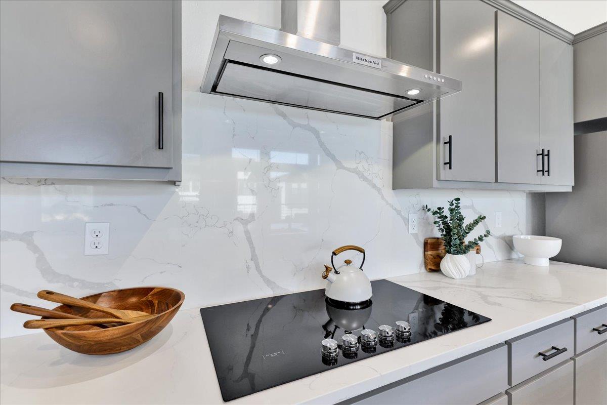 Detail Gallery Image 25 of 66 For 210 Waters Park Cir #204,  San Mateo,  CA 94403 - 3 Beds | 2 Baths