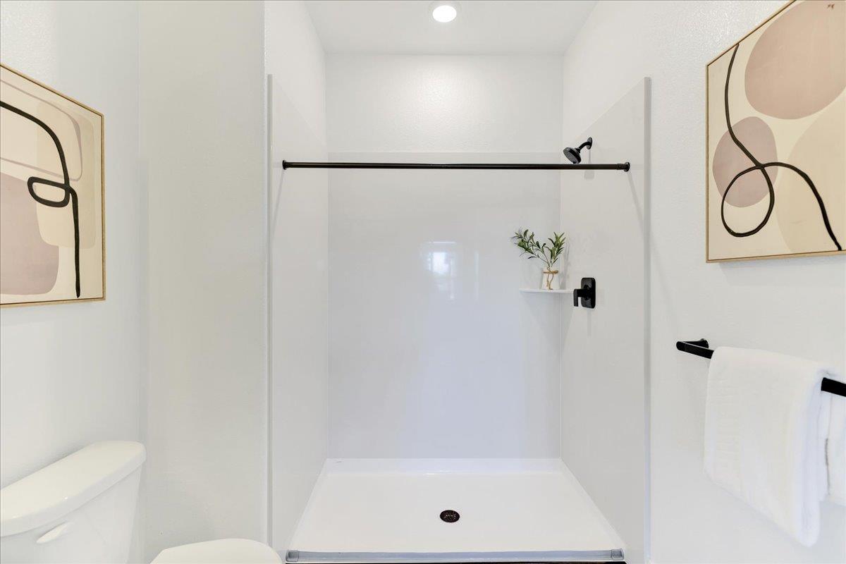 Detail Gallery Image 35 of 66 For 210 Waters Park Cir #204,  San Mateo,  CA 94403 - 3 Beds | 2 Baths