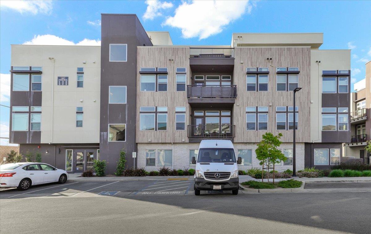 Detail Gallery Image 53 of 66 For 210 Waters Park Cir #204,  San Mateo,  CA 94403 - 3 Beds | 2 Baths
