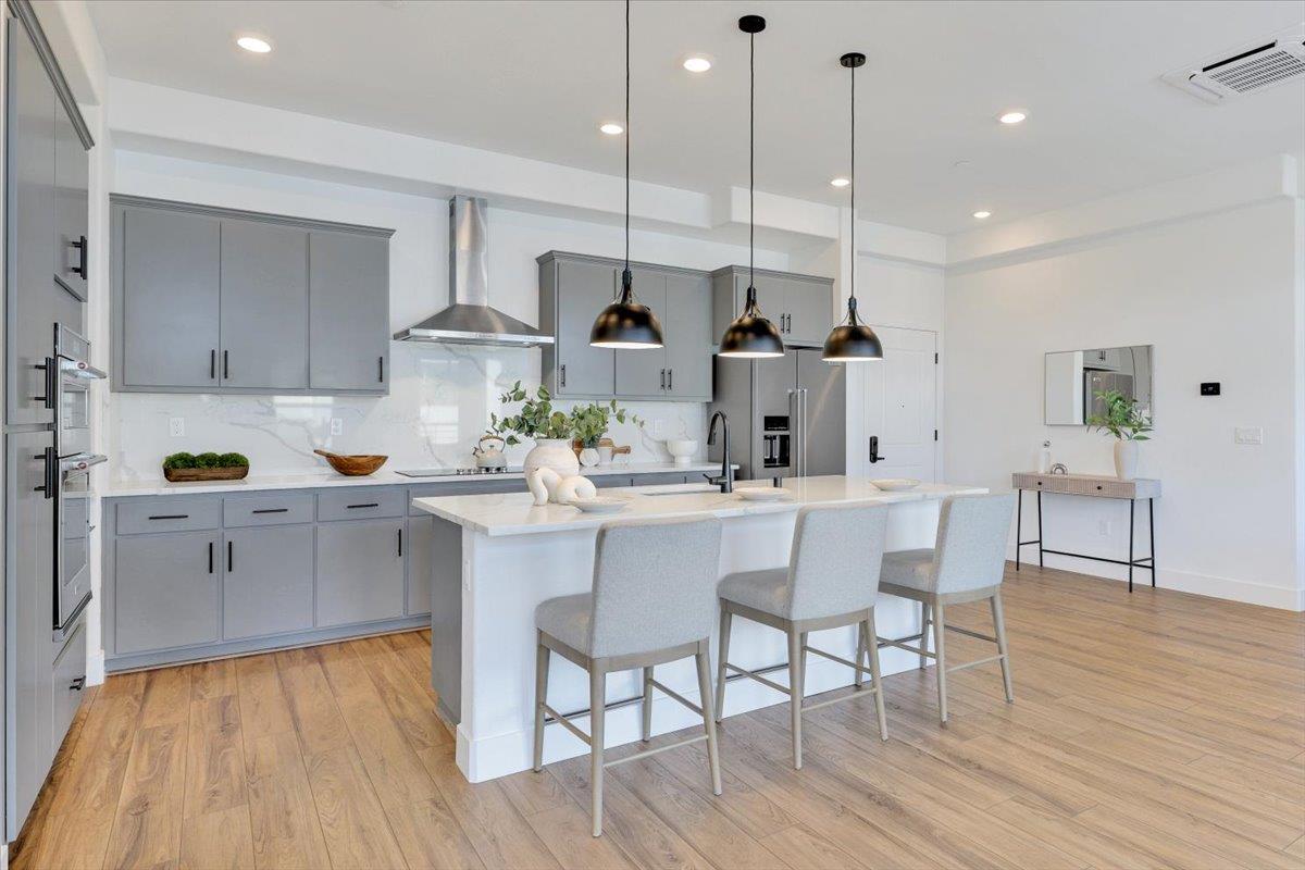 Detail Gallery Image 6 of 66 For 210 Waters Park Cir #204,  San Mateo,  CA 94403 - 3 Beds | 2 Baths