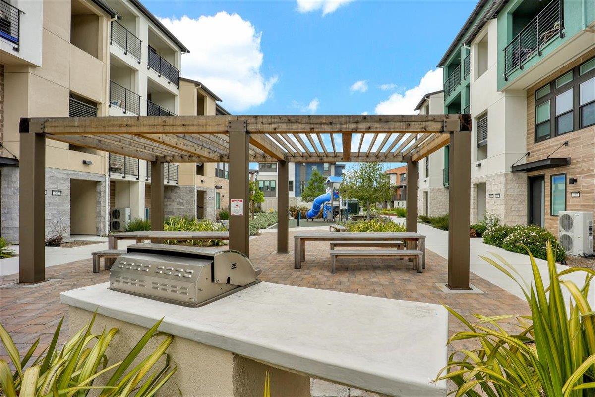 Detail Gallery Image 60 of 66 For 210 Waters Park Cir #204,  San Mateo,  CA 94403 - 3 Beds | 2 Baths