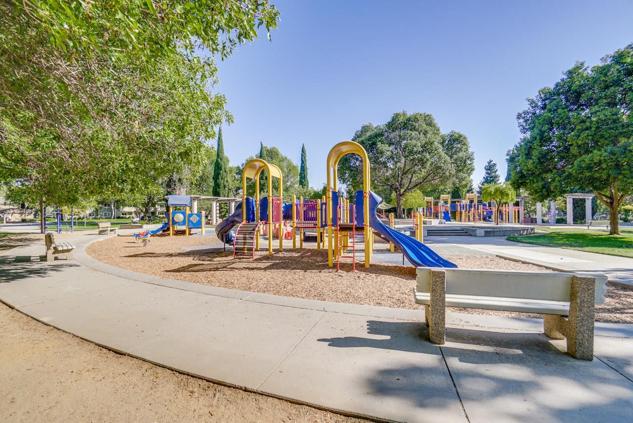 Detail Gallery Image 21 of 31 For 1422 Main Entrance Dr, San Jose,  CA 95131 - 2 Beds | 1 Baths