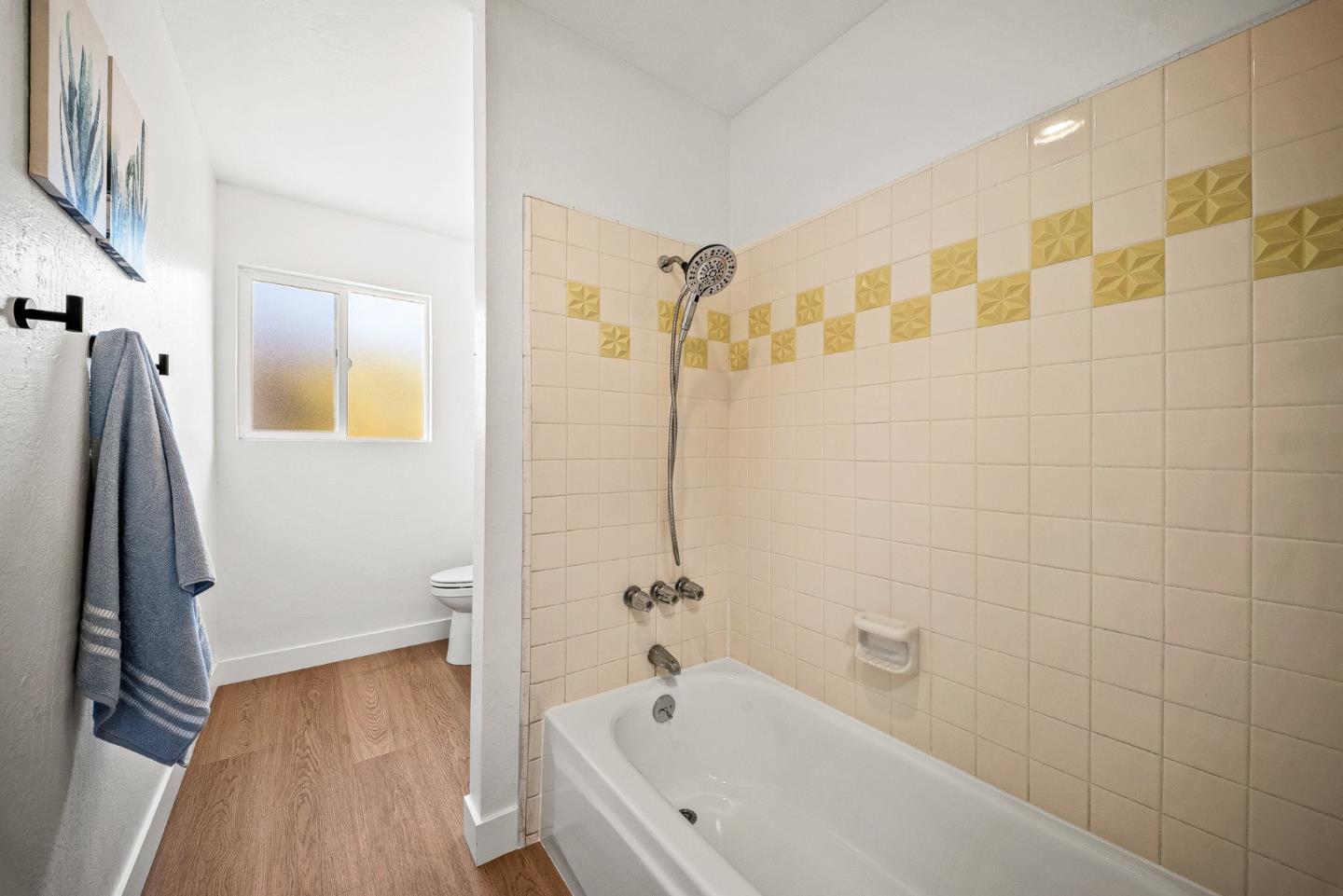 Detail Gallery Image 21 of 49 For 3268 Mission Dr, Santa Cruz,  CA 95065 - – Beds | – Baths