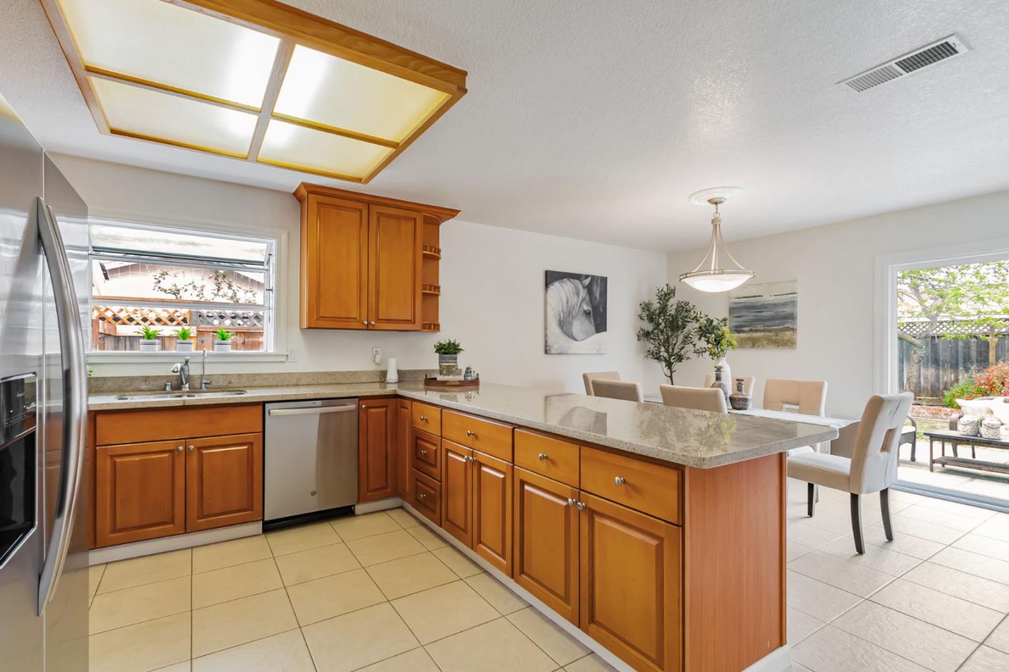 Detail Gallery Image 12 of 39 For 509 Chinook Ln, San Jose,  CA 95123 - 3 Beds | 2 Baths