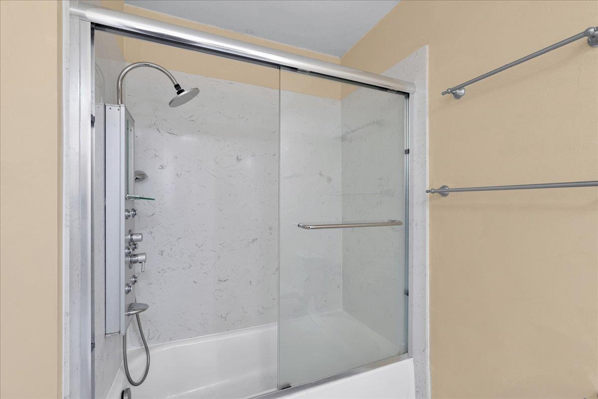 Detail Gallery Image 20 of 37 For 24622 Heather Ct, Hayward,  CA 94545 - 4 Beds | 3 Baths