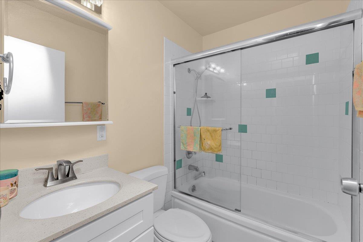 Detail Gallery Image 22 of 37 For 24622 Heather Ct, Hayward,  CA 94545 - 4 Beds | 3 Baths