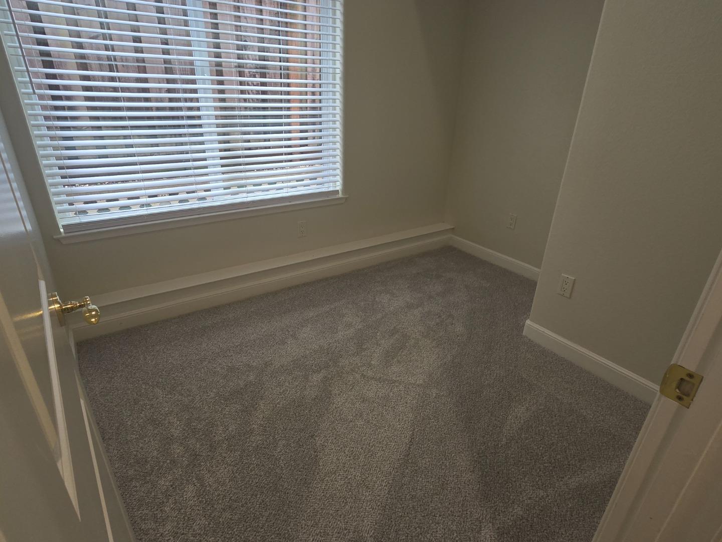 Detail Gallery Image 10 of 13 For 110 Portola #1,  El Granada,  CA 94018 - 2 Beds | 2 Baths