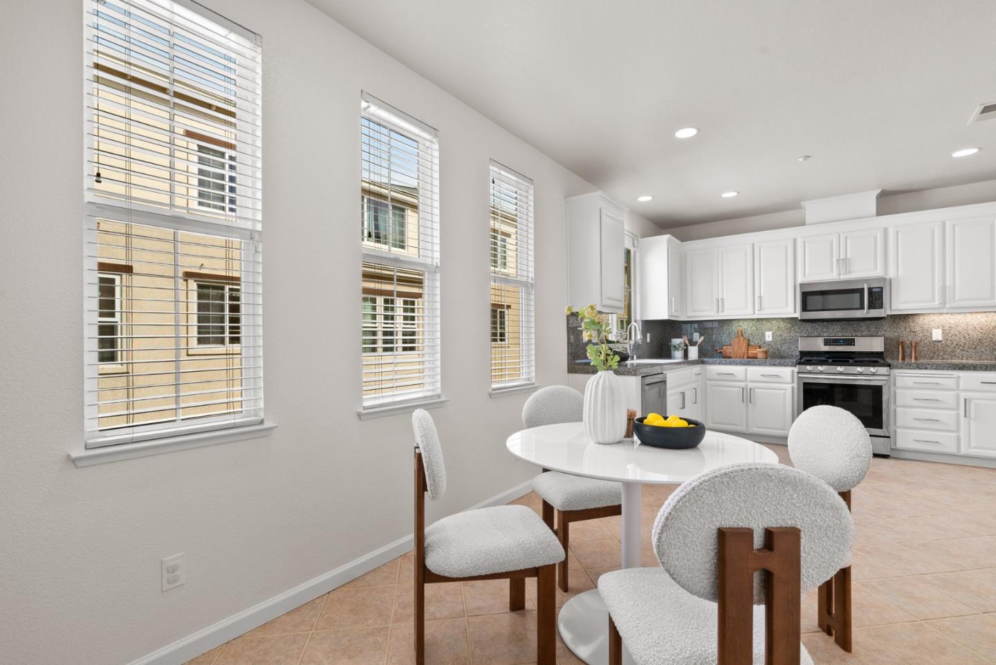 Detail Gallery Image 15 of 44 For 4362 Headen Way, Santa Clara,  CA 95054 - 3 Beds | 2/1 Baths