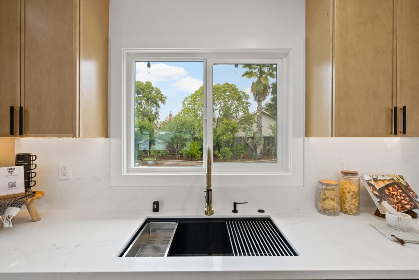 Detail Gallery Image 5 of 48 For 950 Marlinton Ct, San Jose,  CA 95120 - 4 Beds | 3 Baths