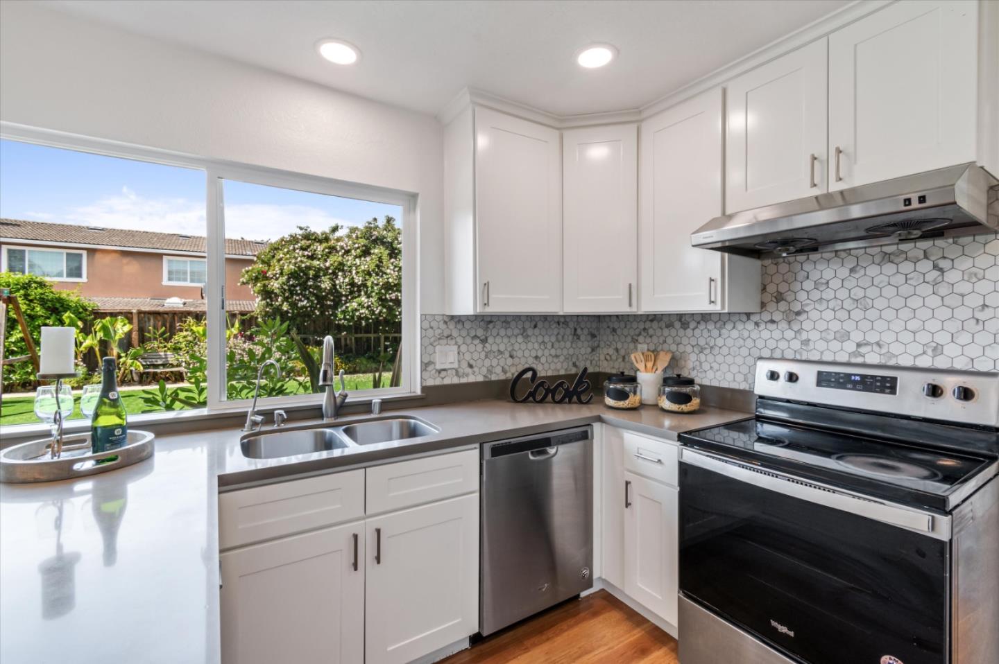 Detail Gallery Image 16 of 51 For 3653 Woodley Dr, San Jose,  CA 95148 - 5 Beds | 2/1 Baths