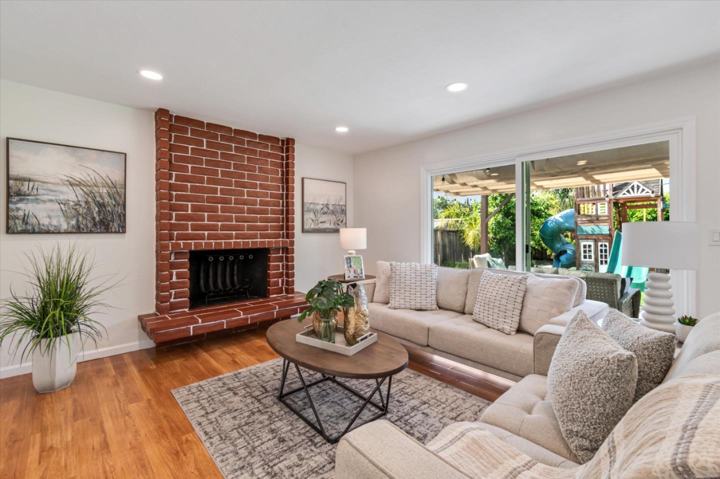 Detail Gallery Image 19 of 51 For 3653 Woodley Dr, San Jose,  CA 95148 - 5 Beds | 2/1 Baths