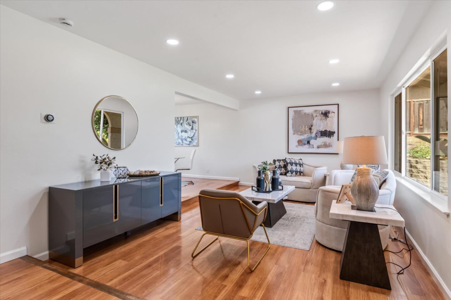 Detail Gallery Image 4 of 51 For 3653 Woodley Dr, San Jose,  CA 95148 - 5 Beds | 2/1 Baths