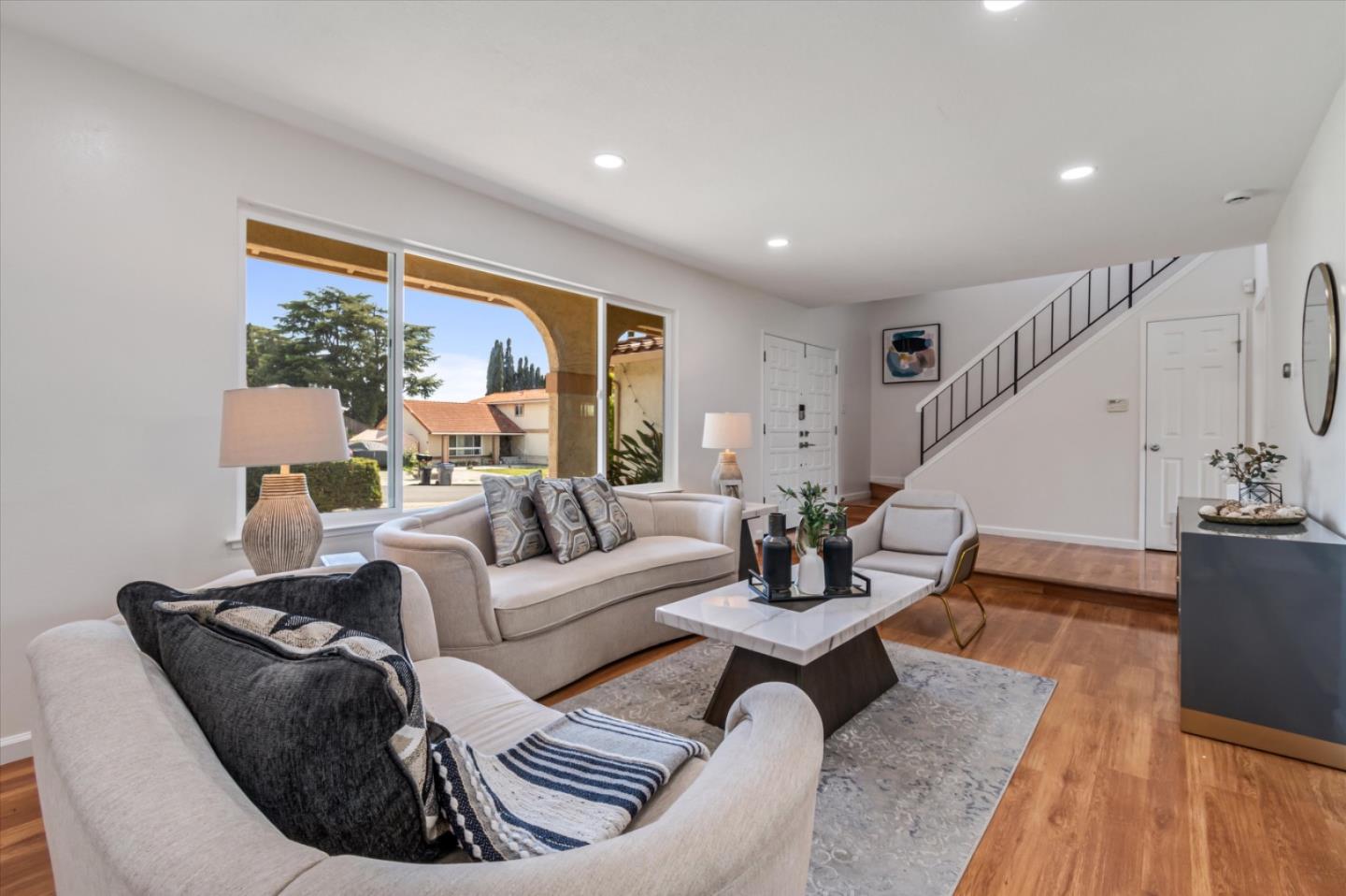 Detail Gallery Image 7 of 51 For 3653 Woodley Dr, San Jose,  CA 95148 - 5 Beds | 2/1 Baths