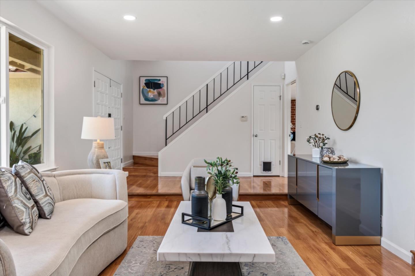 Detail Gallery Image 8 of 51 For 3653 Woodley Dr, San Jose,  CA 95148 - 5 Beds | 2/1 Baths
