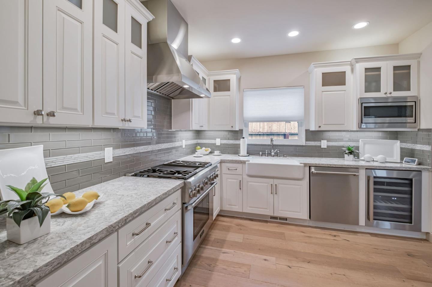 Detail Gallery Image 14 of 32 For 505 Cliff Dr, Aptos,  CA 95003 - 3 Beds | 2 Baths