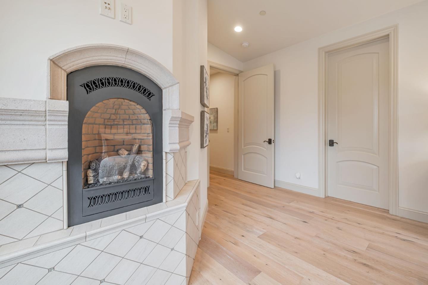 Detail Gallery Image 16 of 32 For 505 Cliff Dr, Aptos,  CA 95003 - 3 Beds | 2 Baths