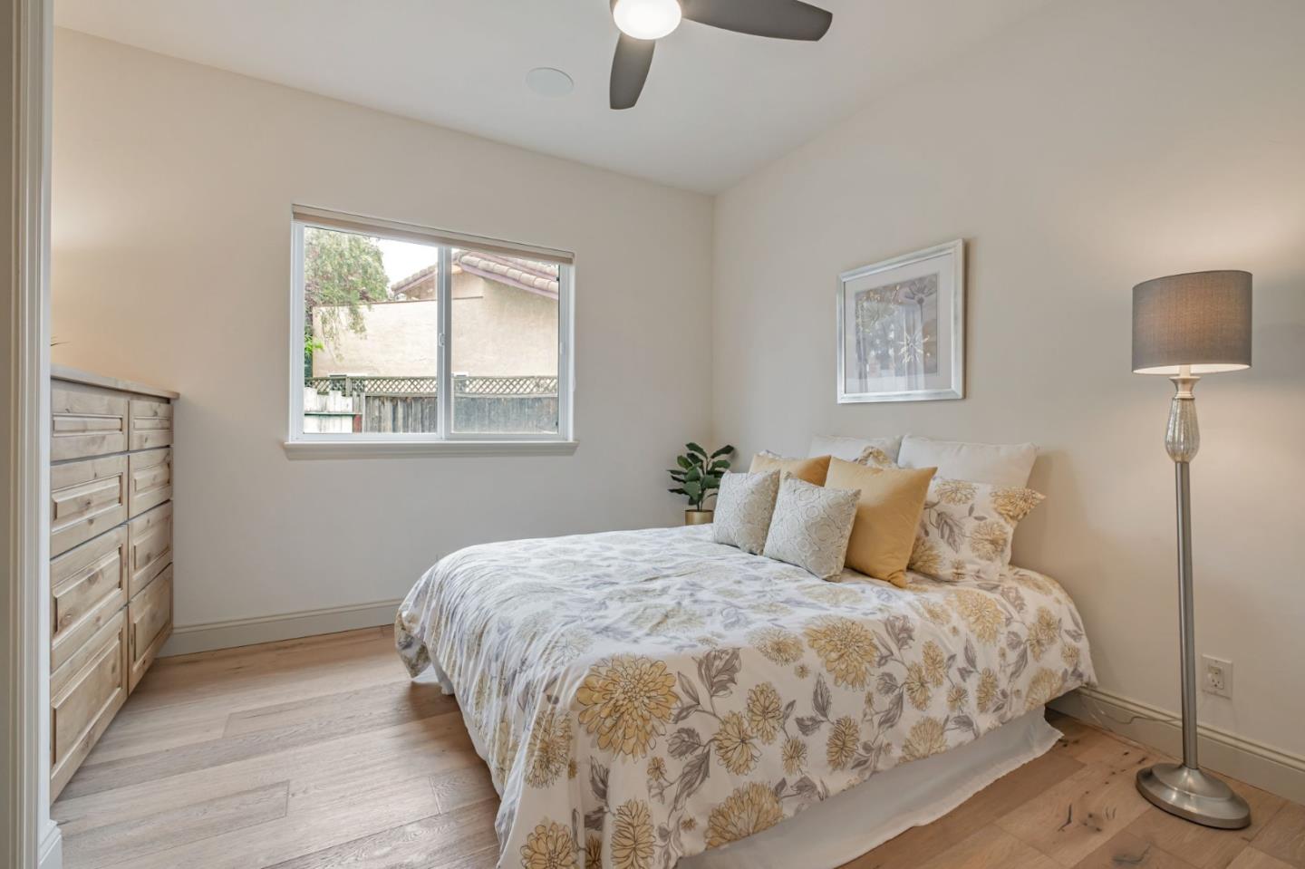 Detail Gallery Image 24 of 32 For 505 Cliff Dr, Aptos,  CA 95003 - 3 Beds | 2 Baths