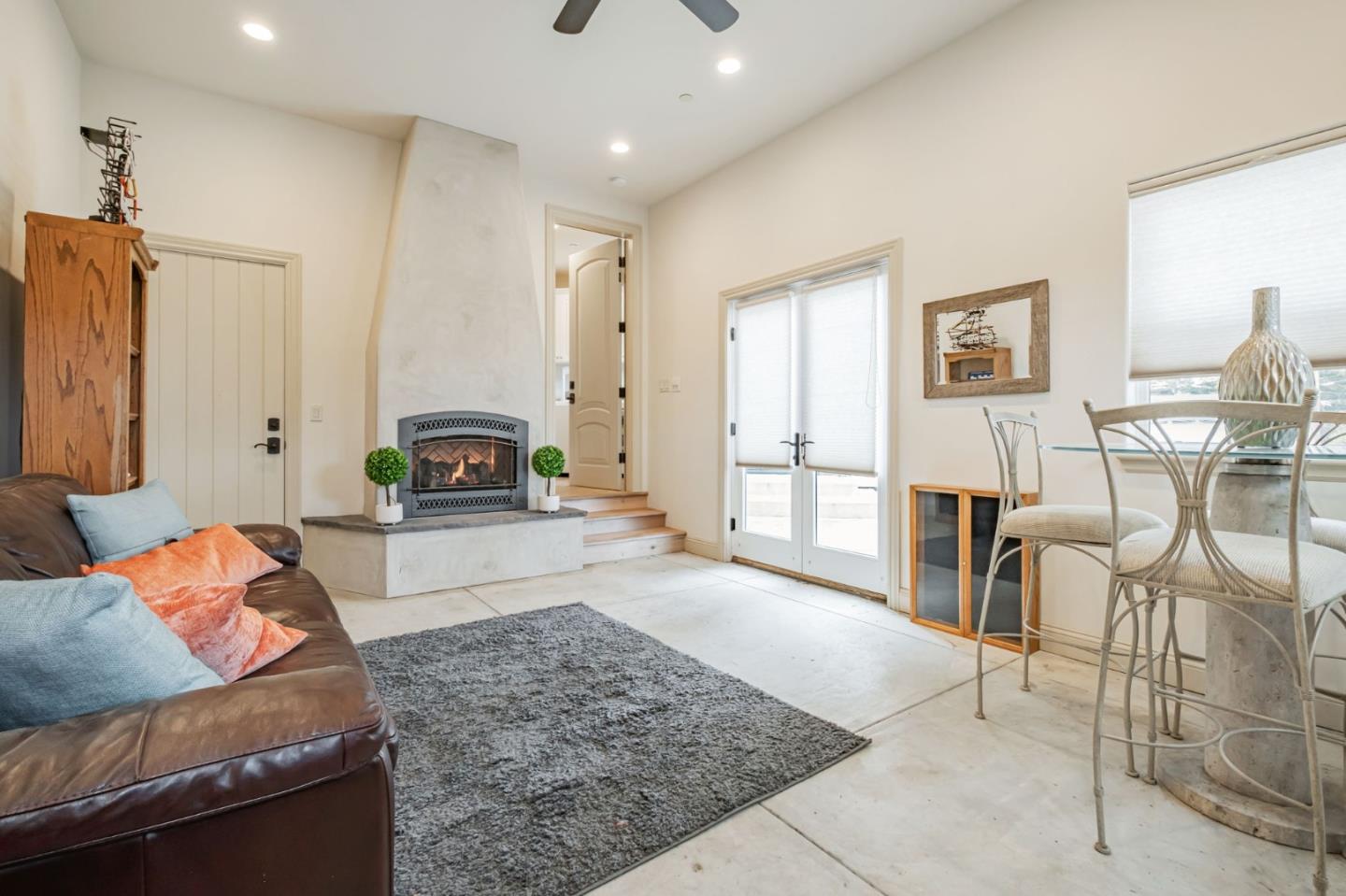 Detail Gallery Image 30 of 32 For 505 Cliff Dr, Aptos,  CA 95003 - 3 Beds | 2 Baths