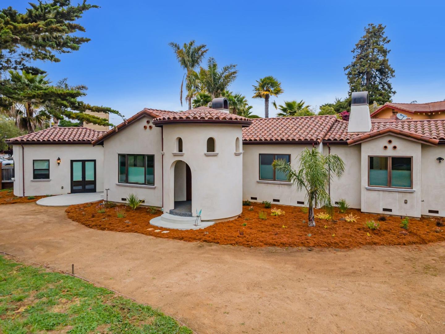 Detail Gallery Image 5 of 32 For 505 Cliff Dr, Aptos,  CA 95003 - 3 Beds | 2 Baths
