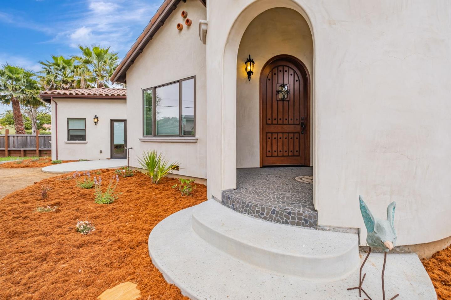 Detail Gallery Image 7 of 32 For 505 Cliff Dr, Aptos,  CA 95003 - 3 Beds | 2 Baths