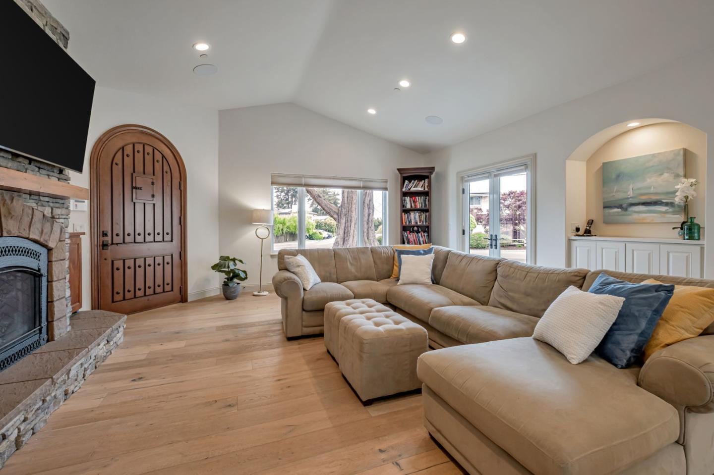 Detail Gallery Image 9 of 32 For 505 Cliff Dr, Aptos,  CA 95003 - 3 Beds | 2 Baths