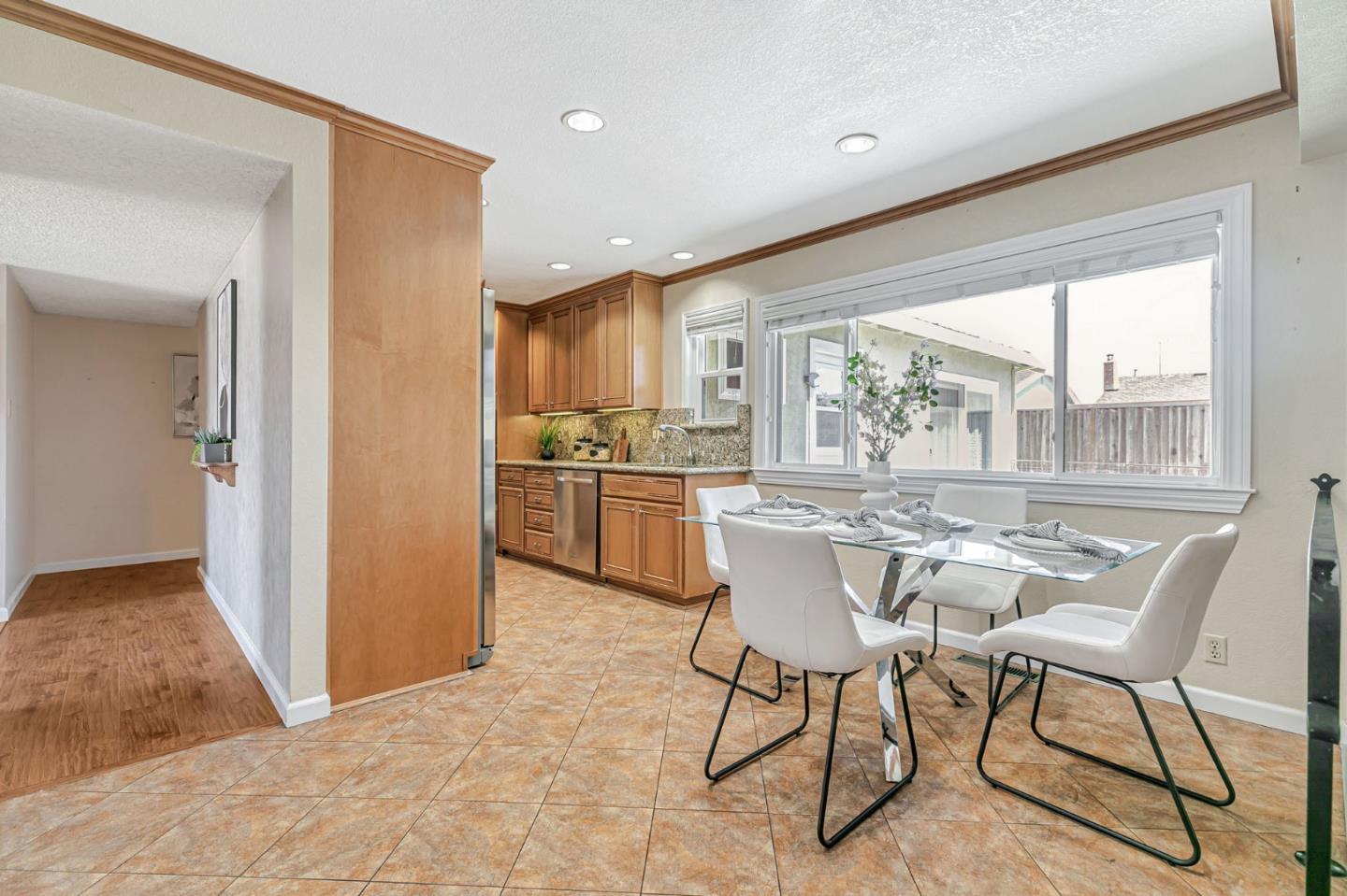 Detail Gallery Image 12 of 31 For 3072 Chippenham Dr, San Jose,  CA 95132 - 3 Beds | 2 Baths